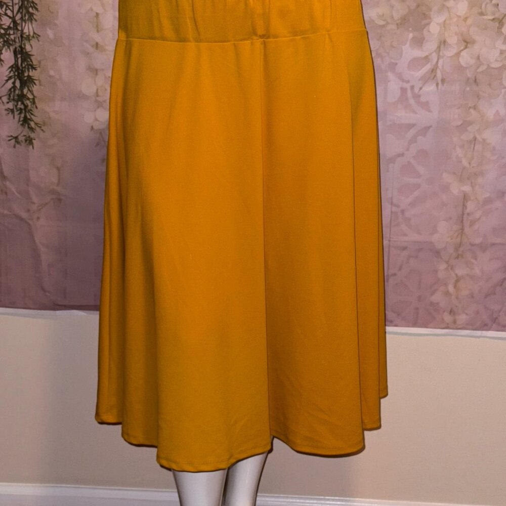 22/24- Ashley Stewart- Nugget Gold Skirt